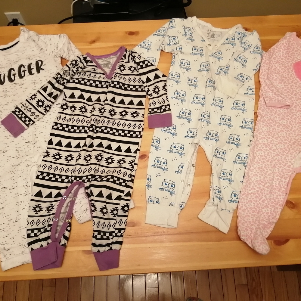 Pajamas (4 pieces)